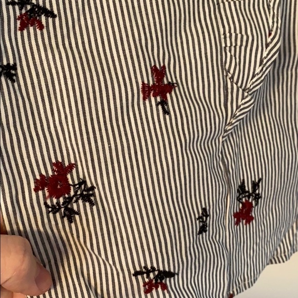 Target Embroidered top - Picture 2 of 5